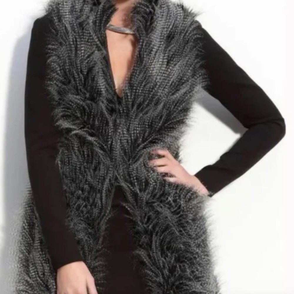 Adrianna Papell Gothic Soft Lush Black Faux Fur Knit Vest Sz M Open Front, Lined